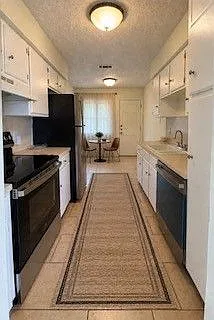 SoCo Extended Stay - Private Cozy Unfurnished 1 b — Photo 4