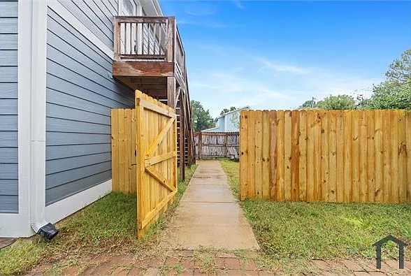 2 bed, 720 sqft, $1,550 — Photo 2