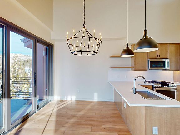 5th image of 720 BAKER Drive #404