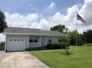 1237 Davis Bay Rd, Elizabeth City, NC 27909