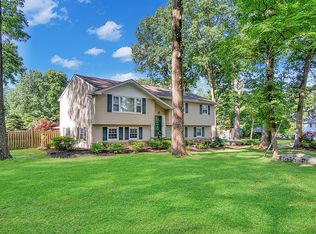 7 Lucas Ln, Wayne, NJ 07470