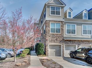 201 Welsh Pl, Morris Plains, NJ 07950