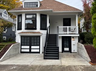 2029 SE Main St #B, Portland, OR 97214
