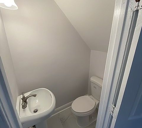 4th image of 337 Brock Sq