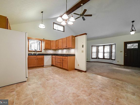 4th image of 23255 Scotch Pine Ct