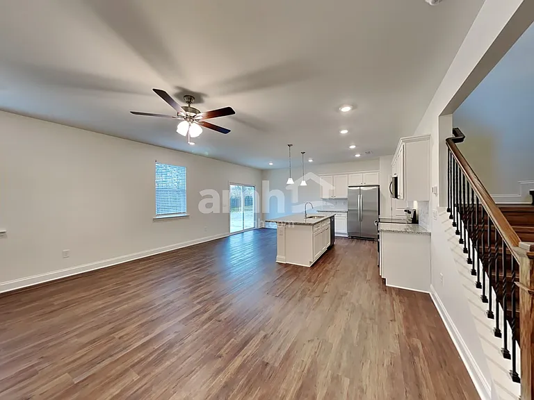 589 Summit View Ln — Photo 8