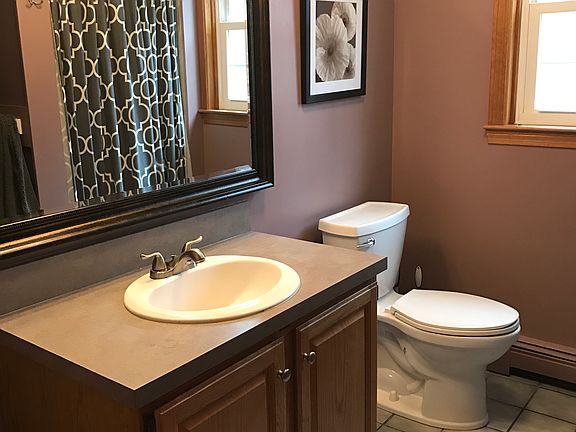 Downstairs full bath