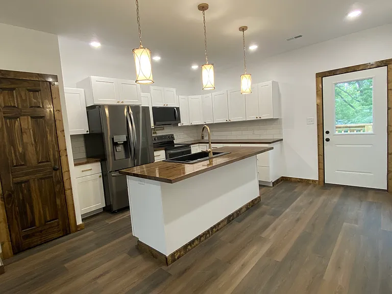 202 E Howell St #B — Photo 5