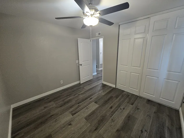 1454 Emerald St — Photo 18
