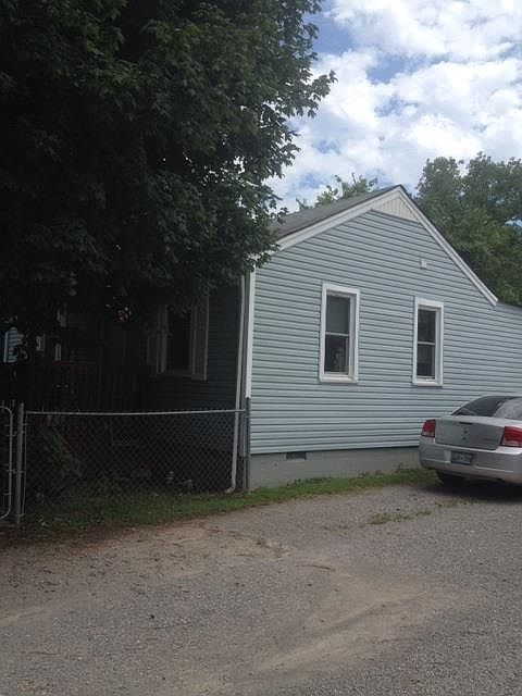 2nd image of 722 Hite St