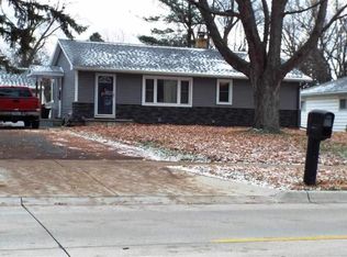 4222 Rownd St, Cedar Falls, IA 50613