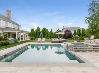 91 Meadow Ridge Rd, Fairfield, CT 06824