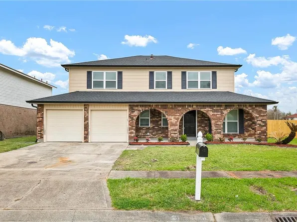 2465 Park Ln, Gretna, LA 70056