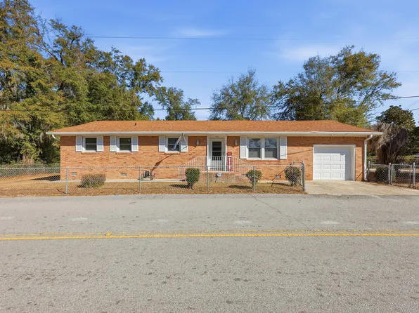 102 Wiley St, Walterboro, SC 29488