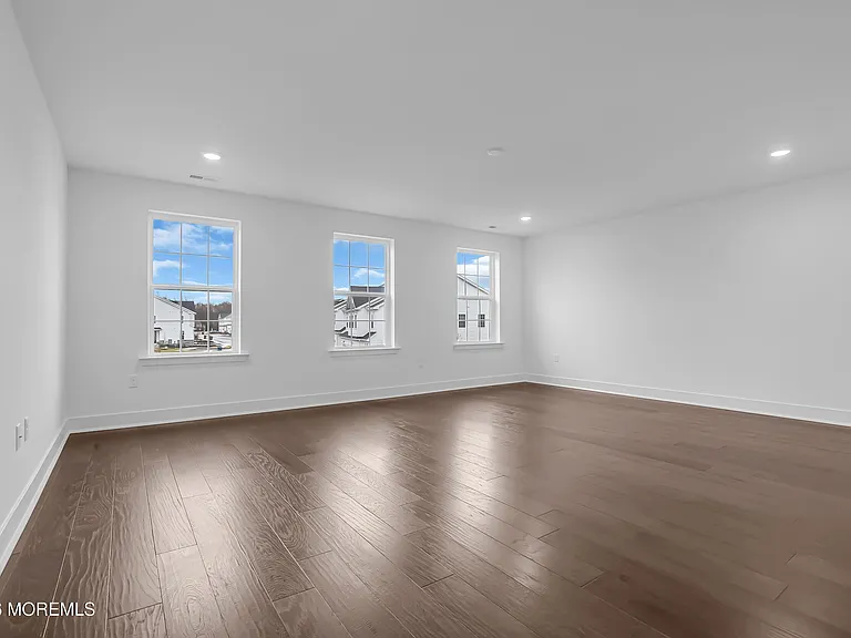 163 Woolley Ct — Photo 11