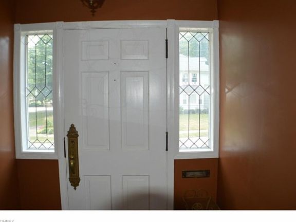 3rd image of 933 Hereford Dr