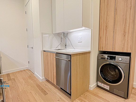 2nd image of 228 W 18th St APT 41