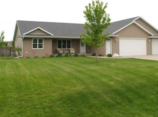 W8011 Vermeer St, Holmen, WI 54636