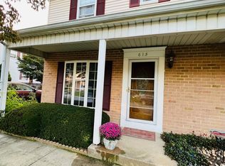 615 E Wiltshire Dr, Wallingford, PA 19086