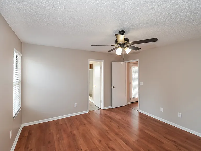 8155 Pineverde Ln — Photo 10