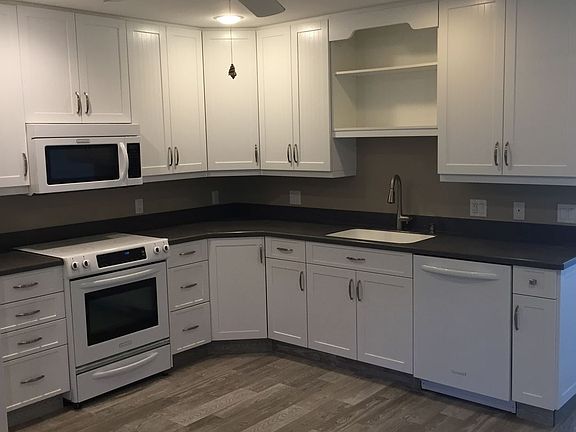 3rd image of 112 Marco Villas S