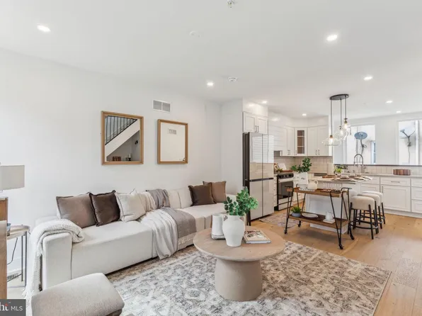 1929 W George St, Philadelphia, PA 19130