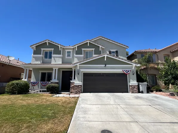 13236 Lone Pine Ct, Oak Hills, CA 92344