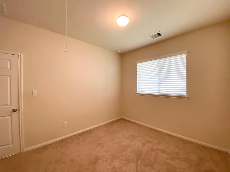 8922 Cedar Mound Ln — Photo 15