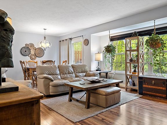 5th image of 1016 Doral Dr