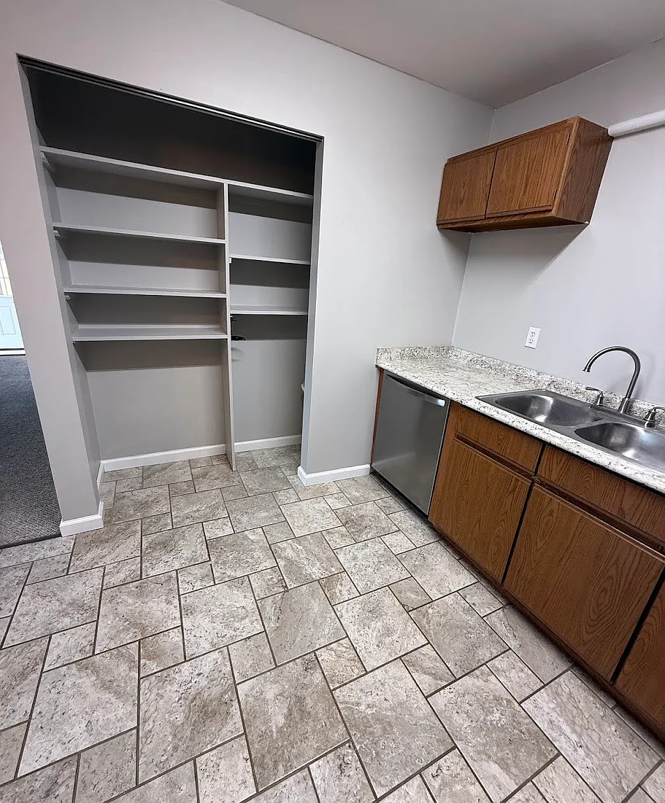 2 bed, $1,380 — Photo 3