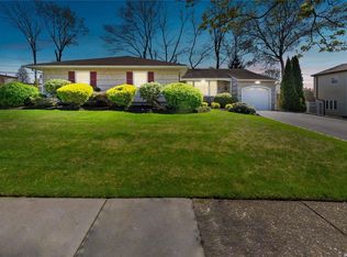 50 Taylor St, Port Jefferson Station, NY 11776