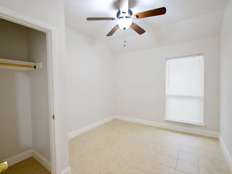 4702 Mariner Dr — Photo 8