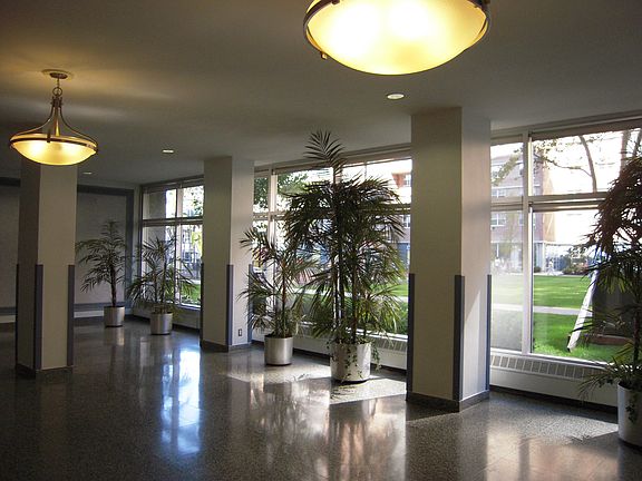 3rd image of 2940 W 5th St APT 4H