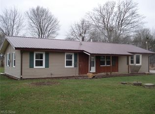 6874 Hammond Corners Rd, Pierpont, OH 44082