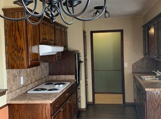 901 Arlington Dr, Yukon, OK 73099