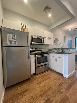 Rented by Hagstrom Management Inc | media 8