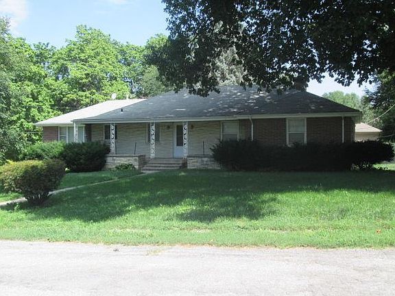 5th image of 9042 Leavenworth St