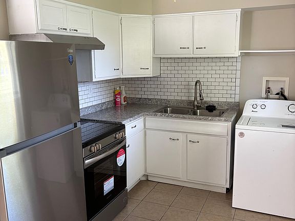 3rd image of 507 NW Westvale Cir APT A