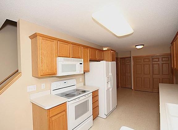 3rd image of 20687 Fenston Ave N