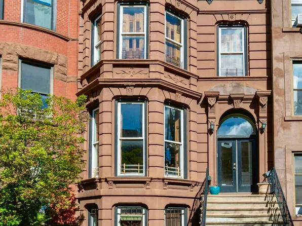 823 Union Street image 1 of 14