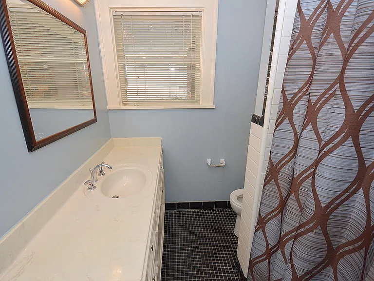 3027 Amherst St — Photo 6
