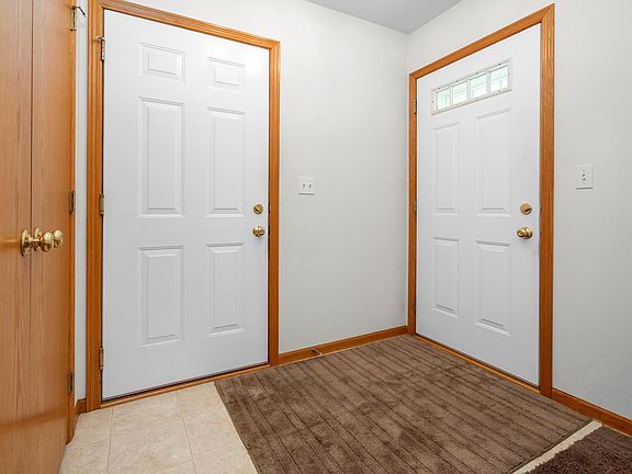 3rd image of 2303 Vermont Dr