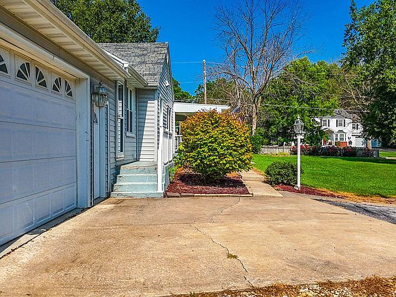 4th image of 8 Branchwood Rd