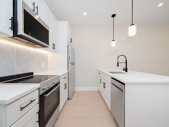 3rd image of 1269 1st Ave APT 4C