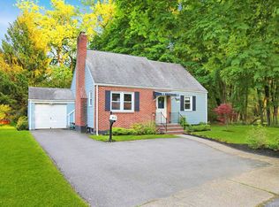 63 Oakwood Blvd, Poughkeepsie, NY 12603