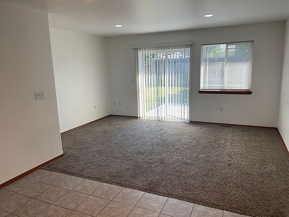5th image of 1013 N Pierce Dr #A