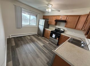 7715 Woodward Ave #3B, Woodridge, IL 60517