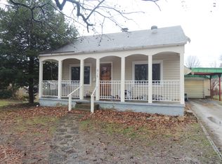 916 E College Ave, Greenville, IL