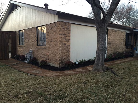 3rd image of 810 Meadowlark Dr