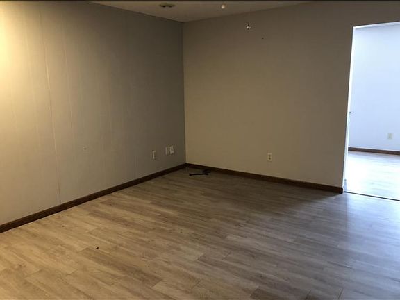 2nd image of 3505 S Lynn St APT D